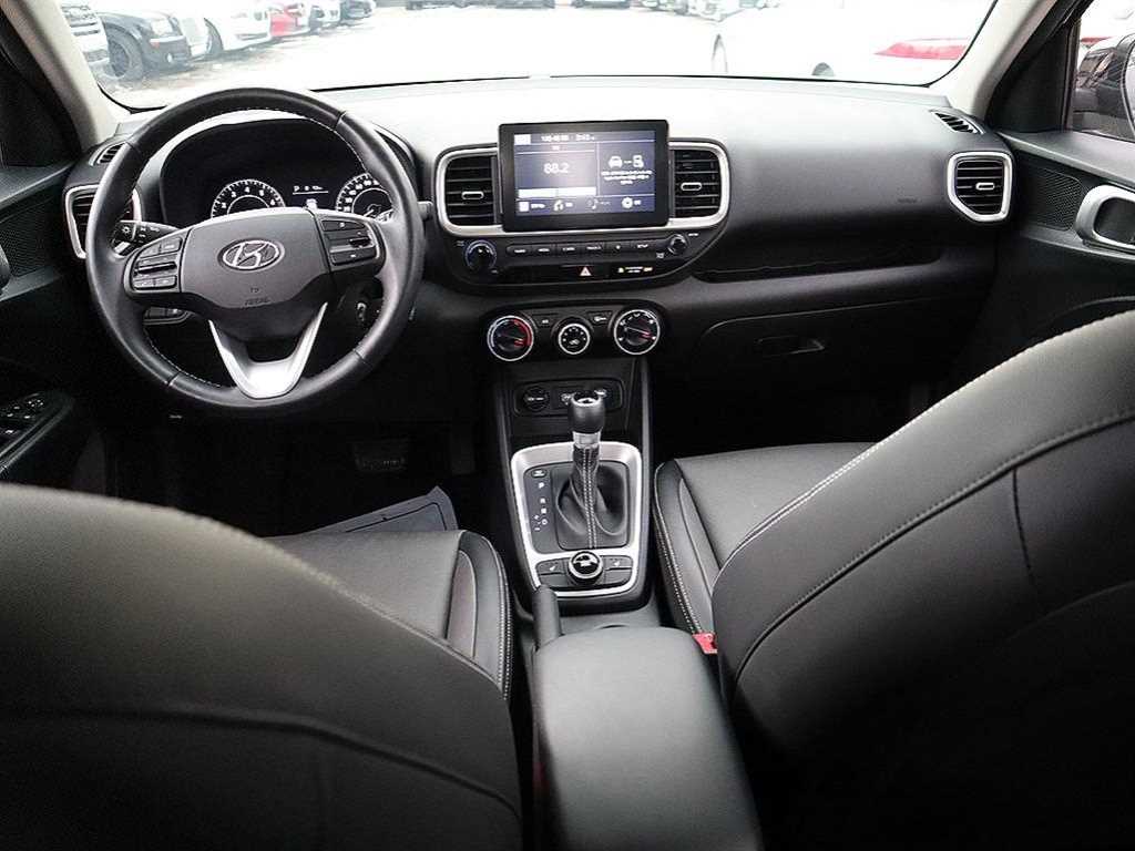 HYUNDAI Venue - Vista 5