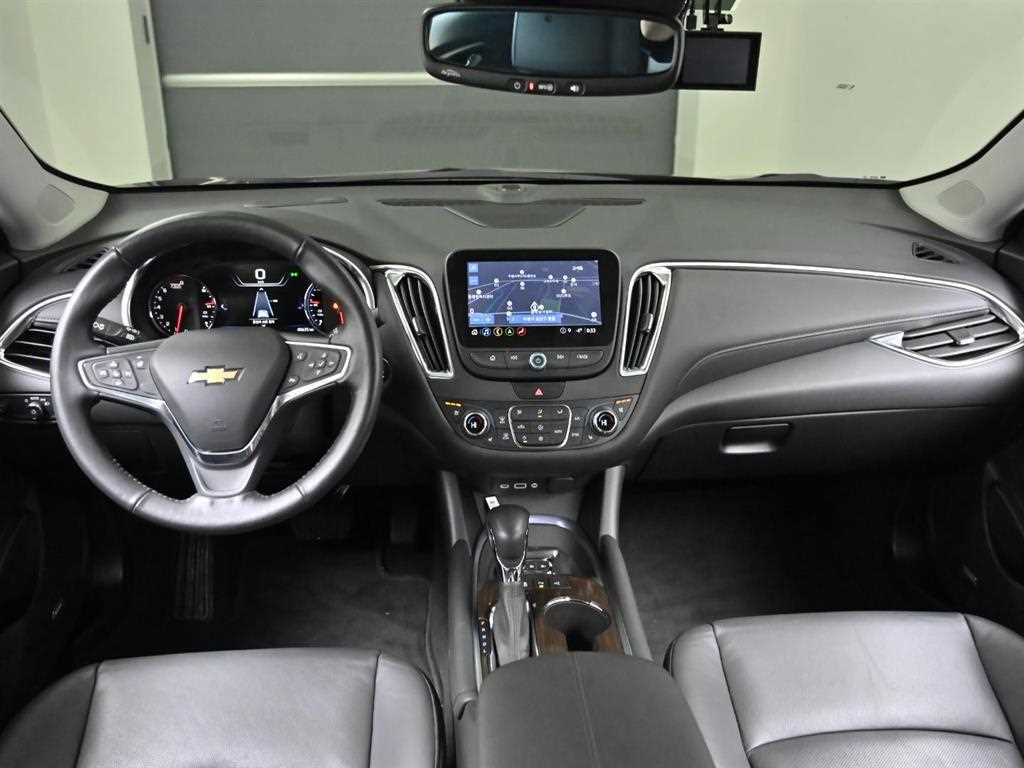 Chevrolet Malibu - Vista 7