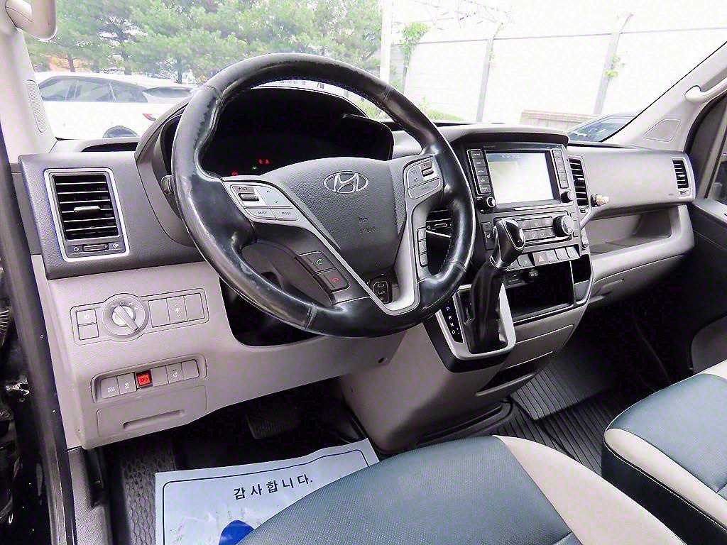 HYUNDAI Solati - Vista 8