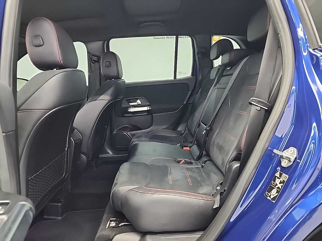 Mercedes Benz GLB Class - Vista 12