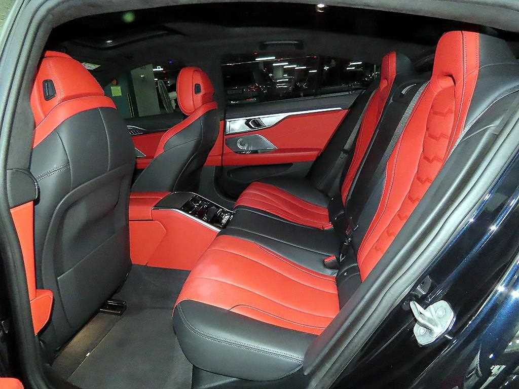 BMW 8 Series - Vista 7