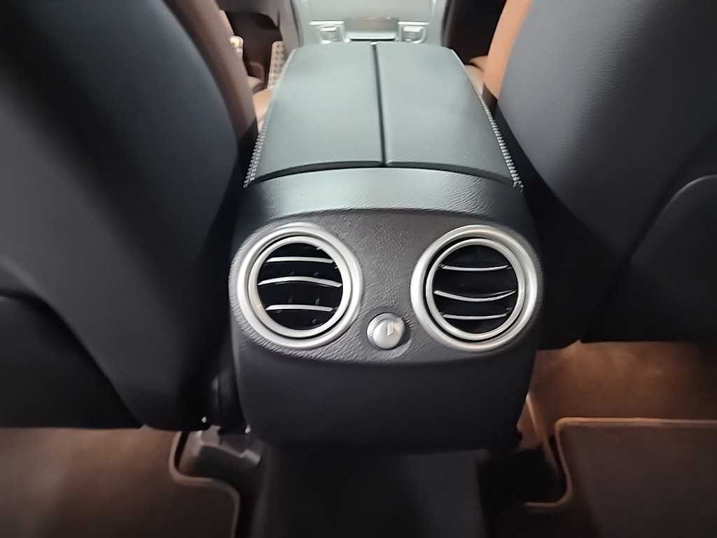 Mercedes Benz GLC Class 2022 Gris - Importación desde Corea - HF Imports Iquique - Foto 13