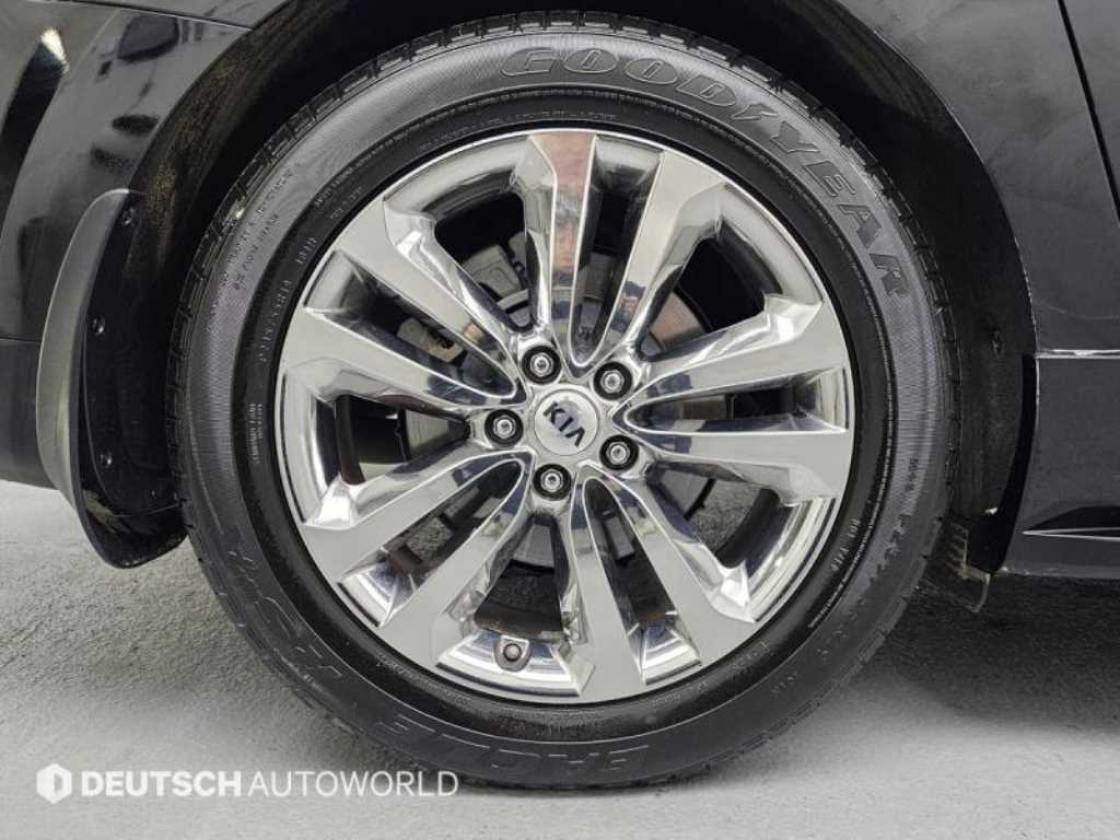 KIA Carnival - Vista 5