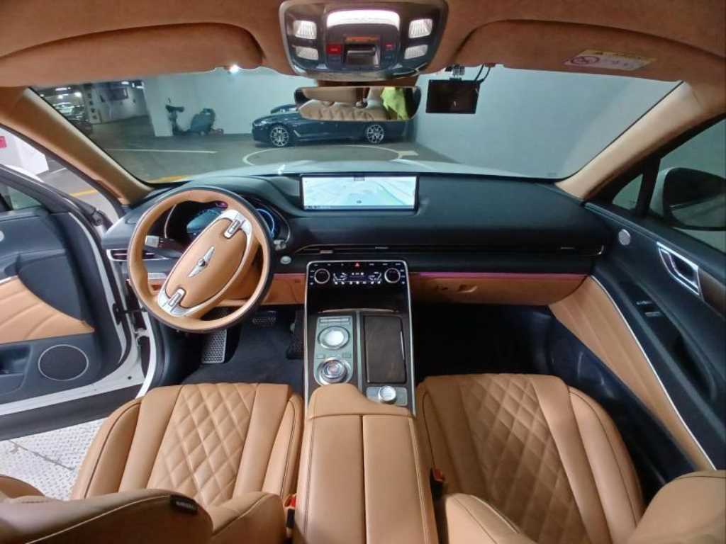 Genesis GV80 - Vista 6