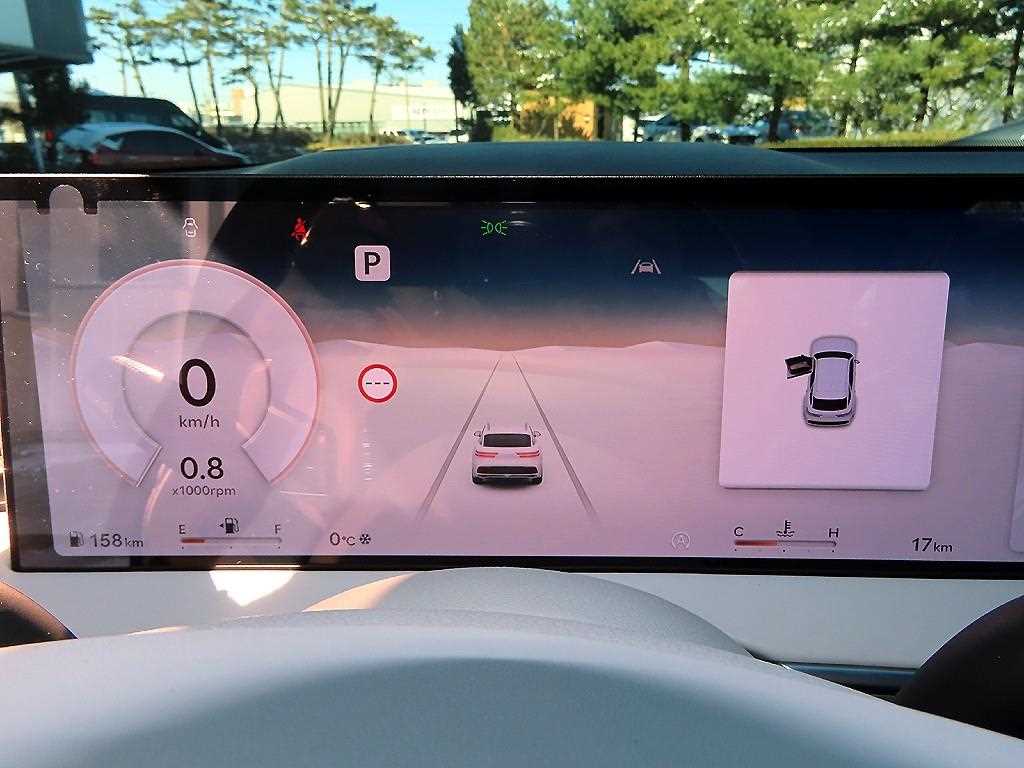 Genesis GV70 - Vista 9