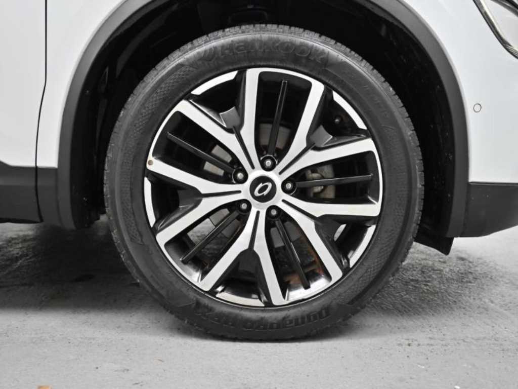 SAMSUNG QM6 - Vista 5