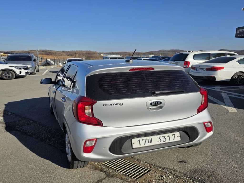 KIA Morning - Vista 4