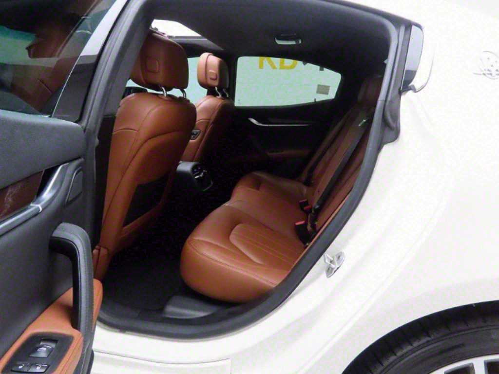 Maserati Ghibli - Vista 12