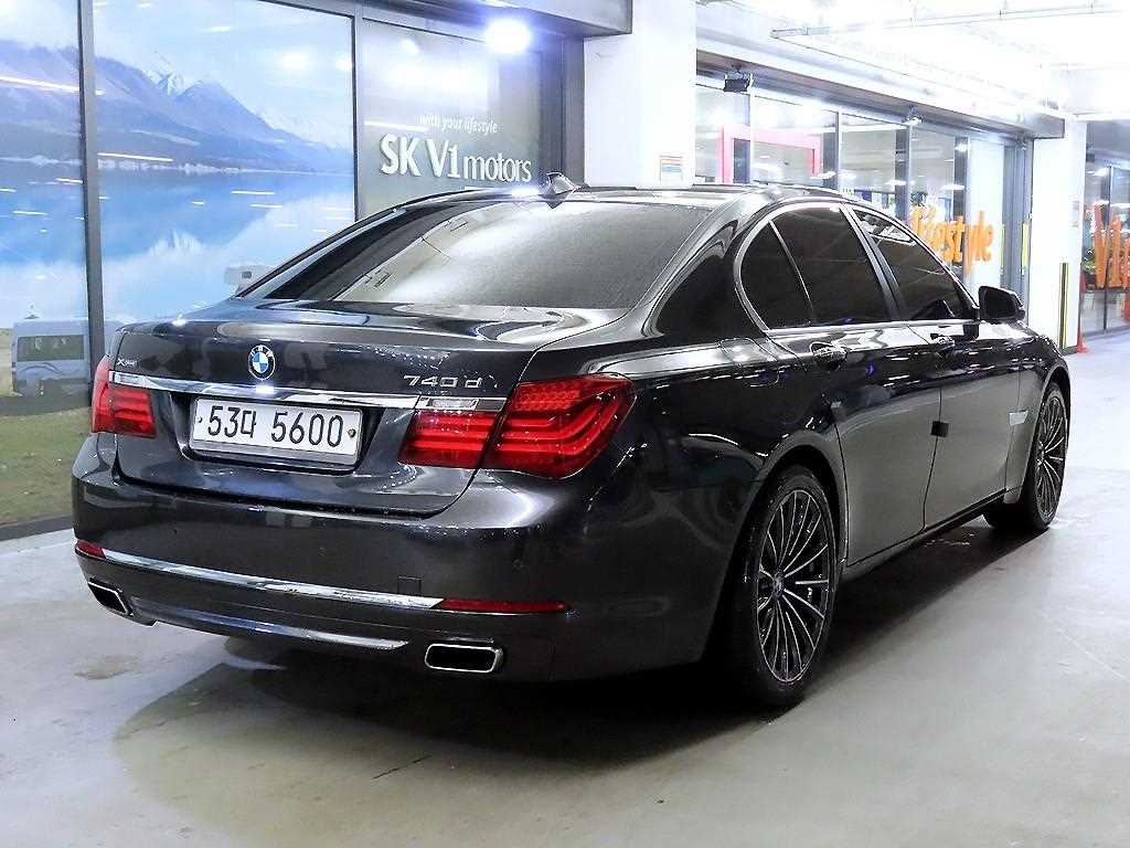 BMW 7 Series - Vista 4