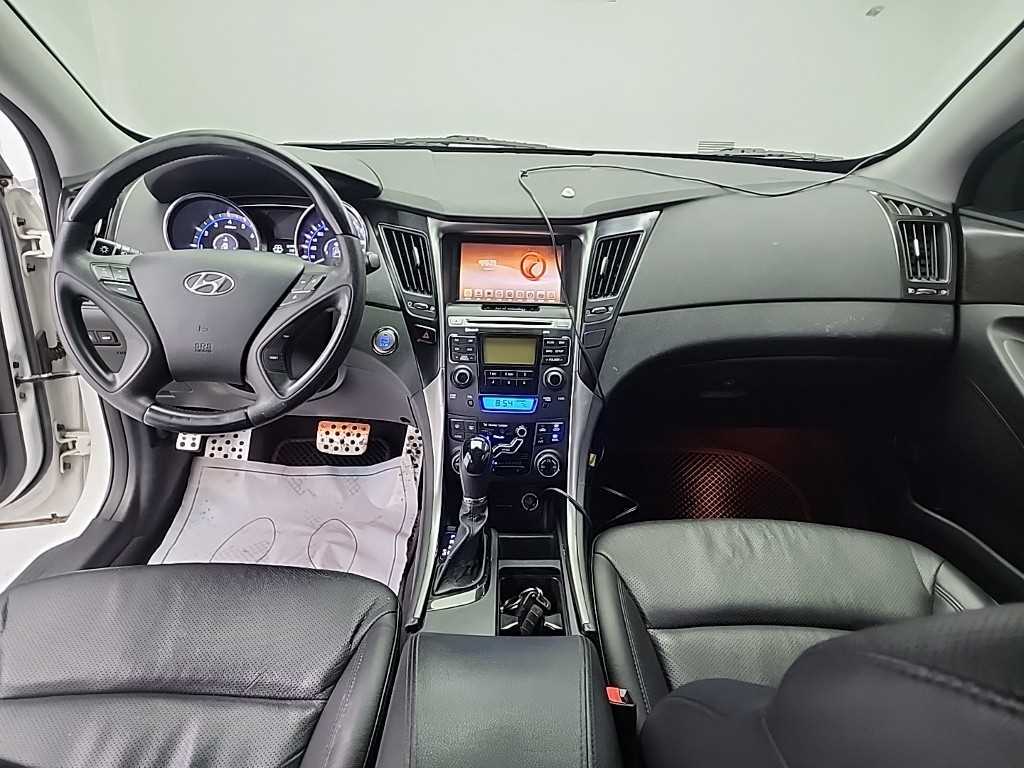 HYUNDAI Sonata - Vista 7