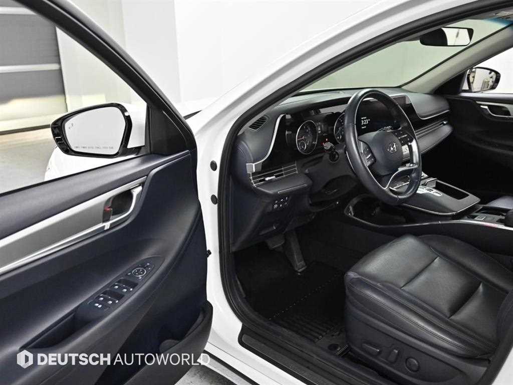 HYUNDAI Grandeur - Vista 11