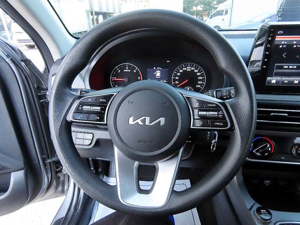 KIA Seltos - Vista 8