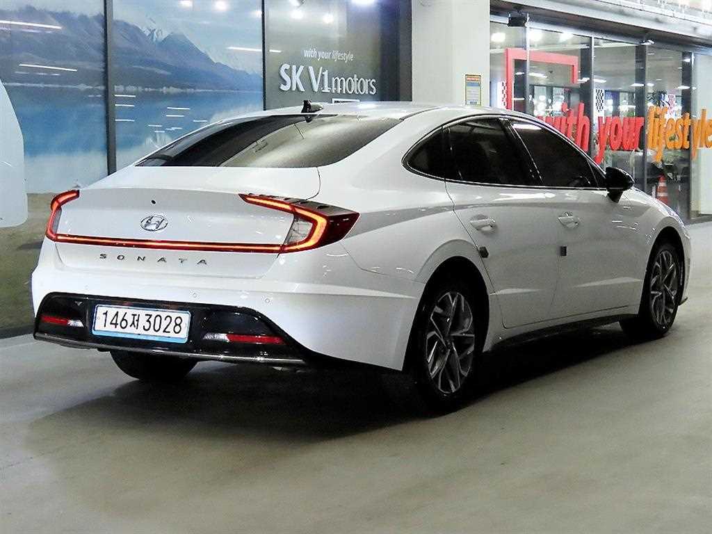 HYUNDAI Sonata - Vista 4