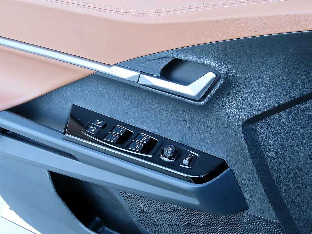 Ssangyong Torres - Vista 11