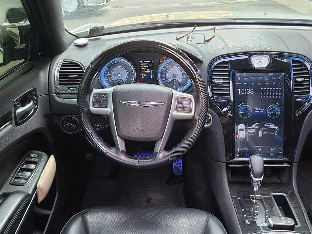 Chrysler 300C - Vista 8