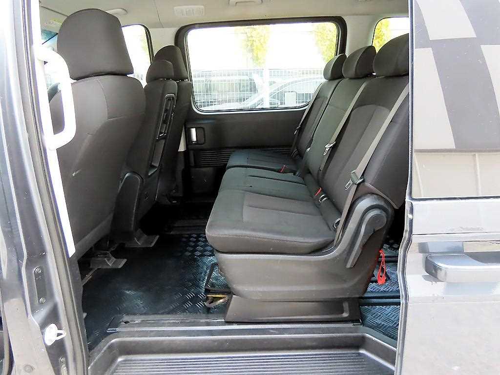 HYUNDAI Staria - Vista 6