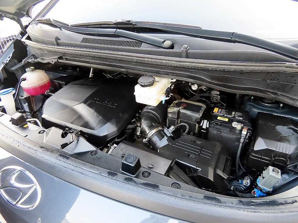 HYUNDAI Staria 2023 Gris - Importación desde Corea - HF Imports Iquique - Foto 17