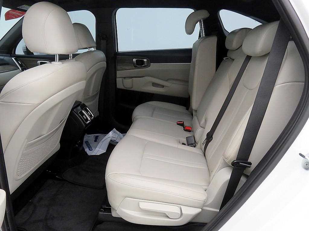 KIA Sorento - Vista 8