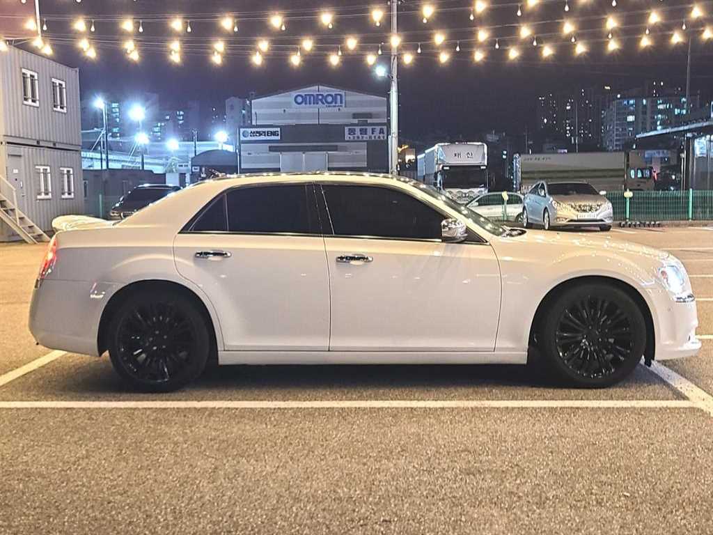 Chrysler 300C - Vista 9