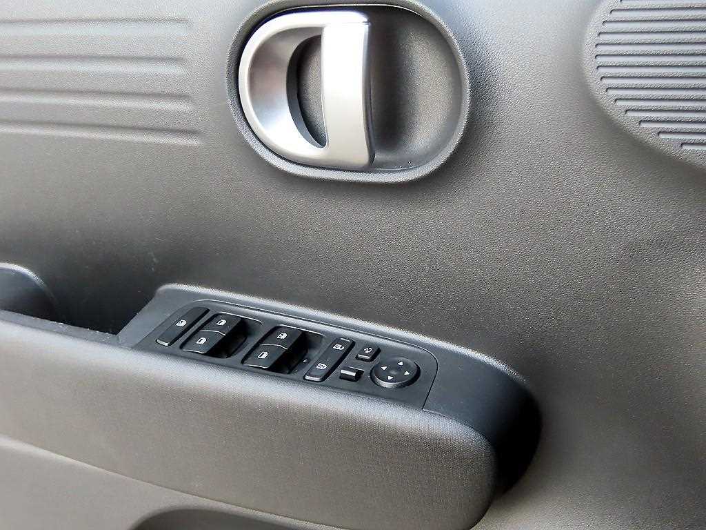 HYUNDAI Casper - Vista 12