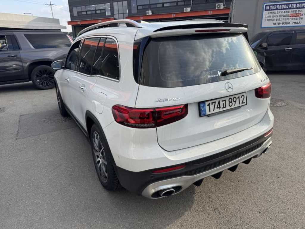 Mercedes Benz GLB Class - Vista 2