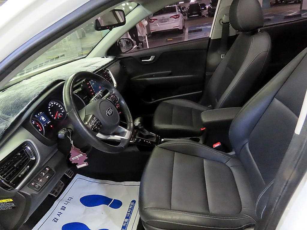 KIA Stonic - Vista 6