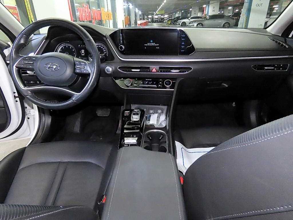 HYUNDAI Sonata - Vista 10