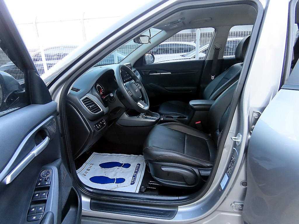 KIA Seltos - Vista 5