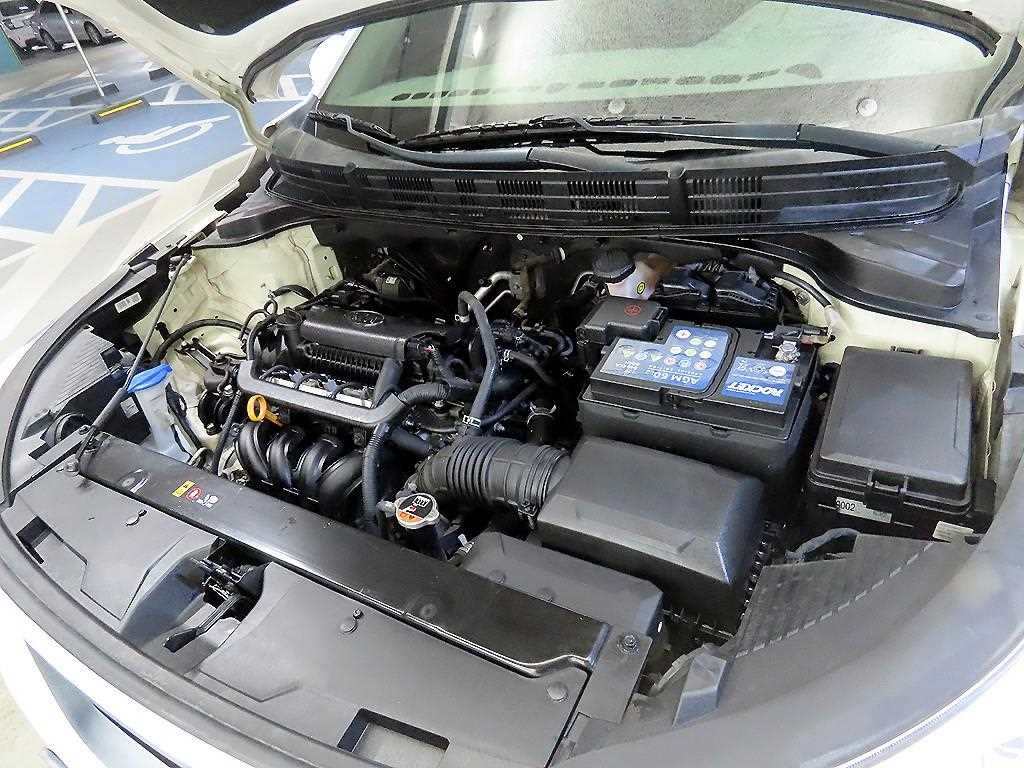 KIA Stonic 2018 Blanco - Importación desde Corea - HF Imports Iquique - Foto 19