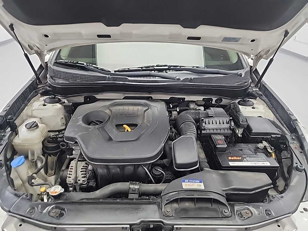 HYUNDAI Sonata - Vista 5