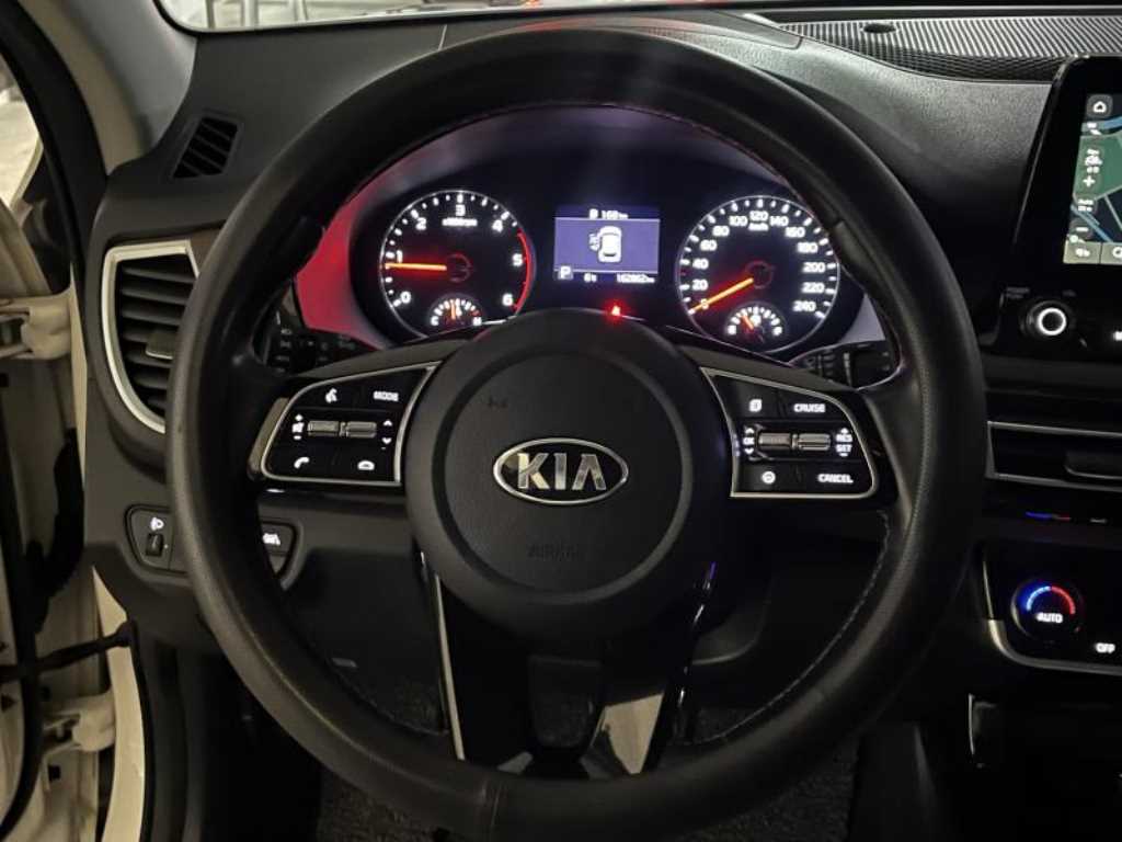 KIA Seltos - Vista 9