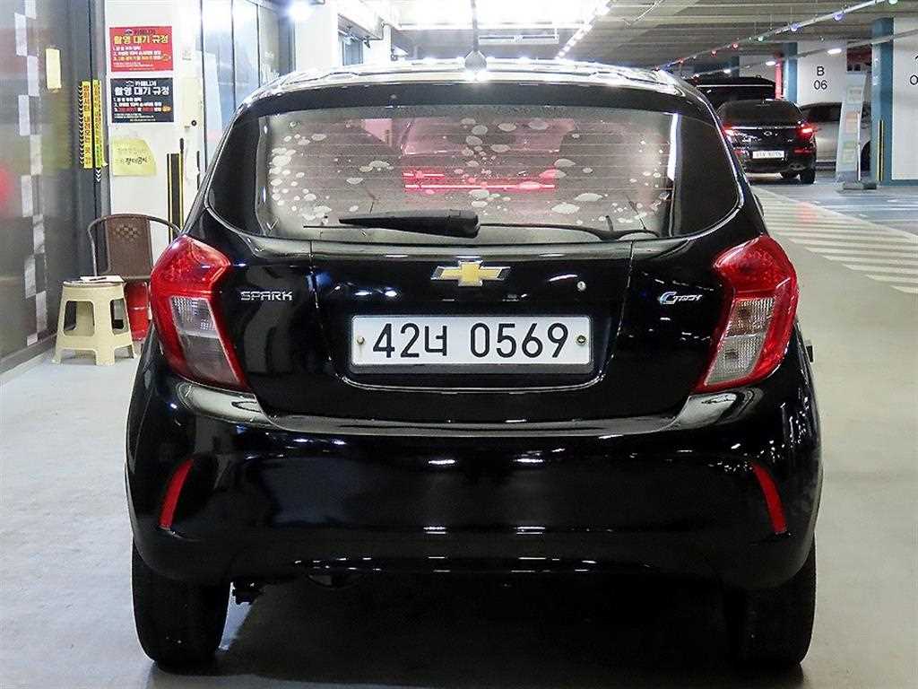 Chevrolet Spark - Vista 5