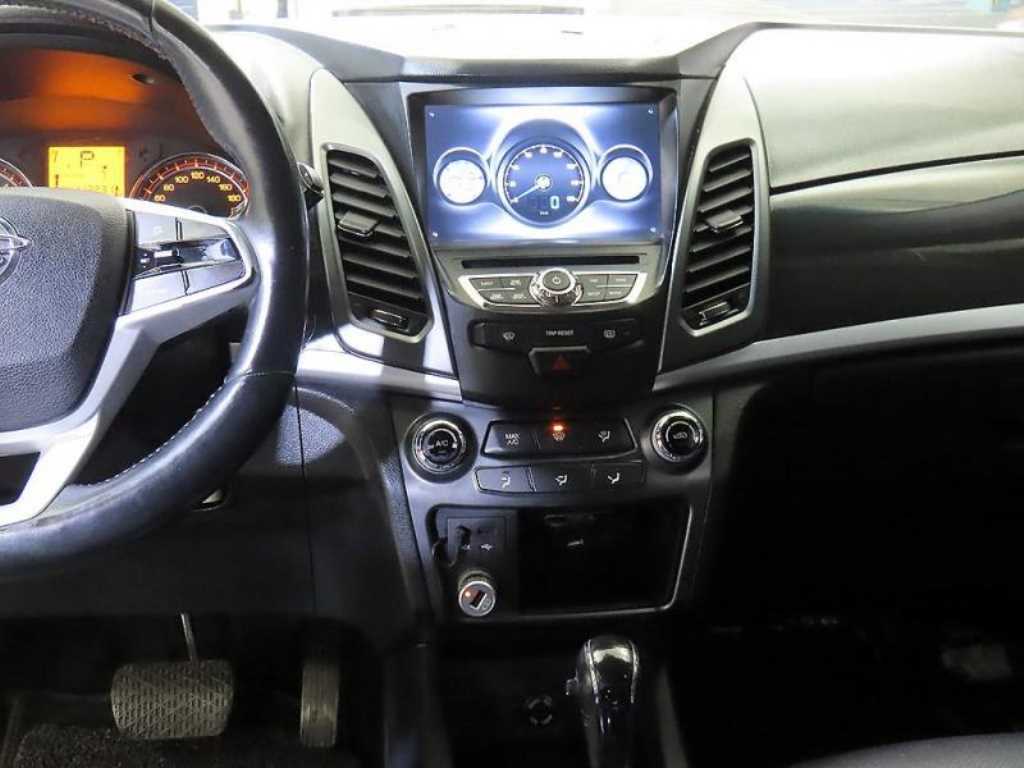 Ssangyong Korando - Vista 11