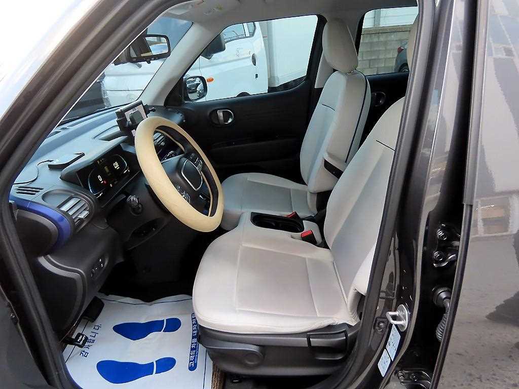 HYUNDAI Casper - Vista 5
