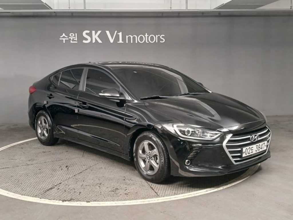 HYUNDAI Avante - Vista 5