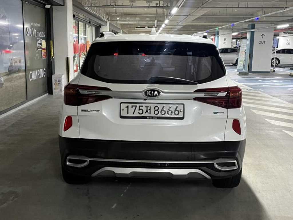 KIA Seltos - Vista 5