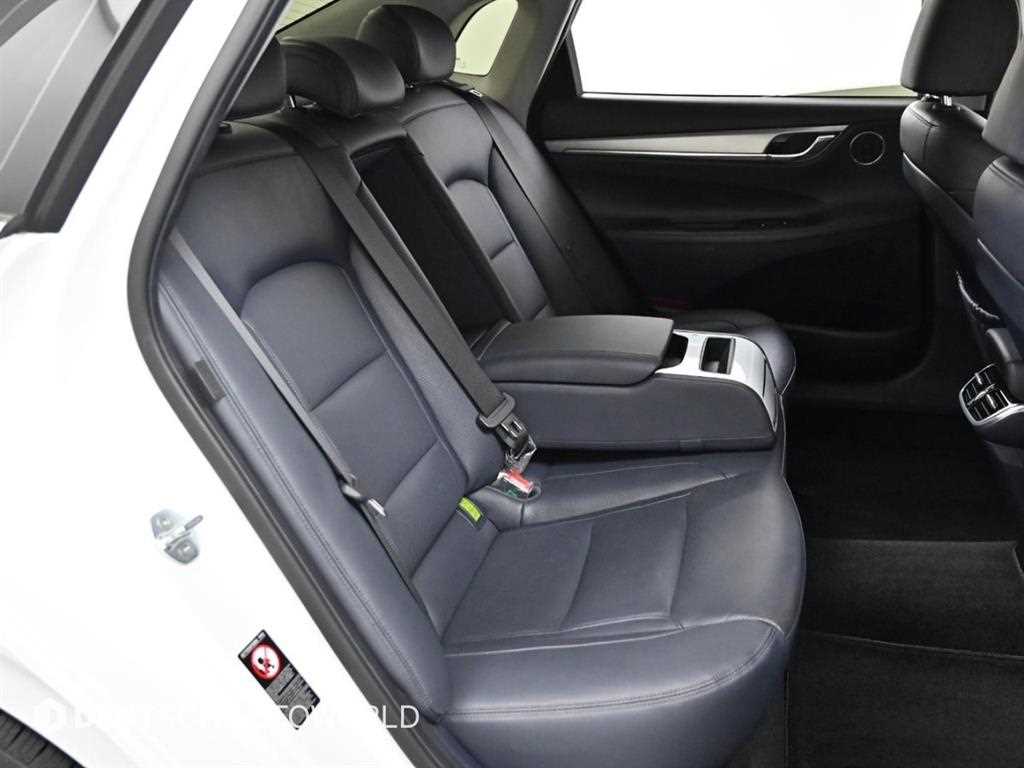 HYUNDAI Grandeur - Vista 12