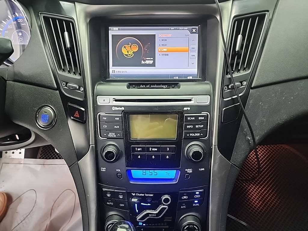 HYUNDAI Sonata - Vista 10