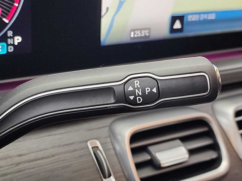 Mercedes Benz GLS Class - Vista 8