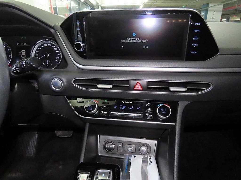 HYUNDAI Sonata - Vista 11