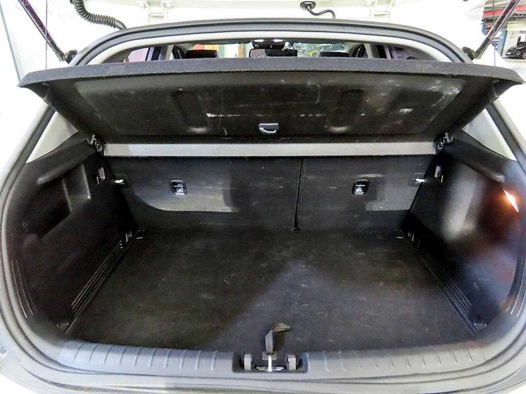 KIA Stonic 2018 Blanco - Importación desde Corea - HF Imports Iquique - Foto 18