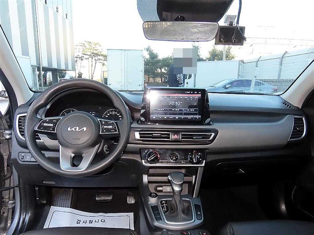 KIA Seltos - Vista 7