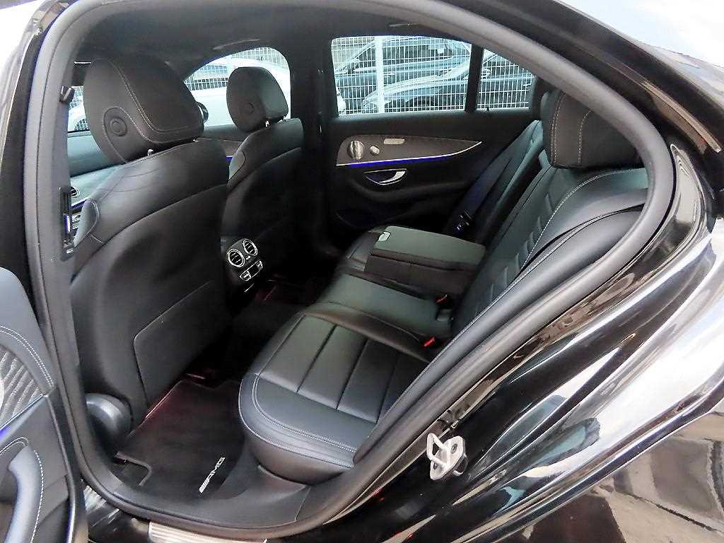 Mercedes Benz E class - Vista 6