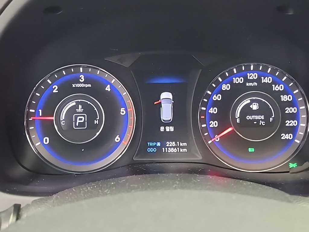 HYUNDAI i40 - Vista 6