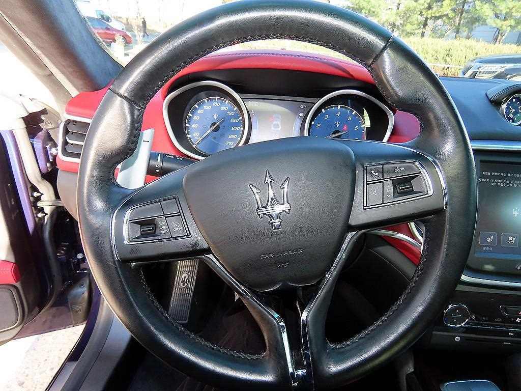 Maserati Ghibli - Vista 8