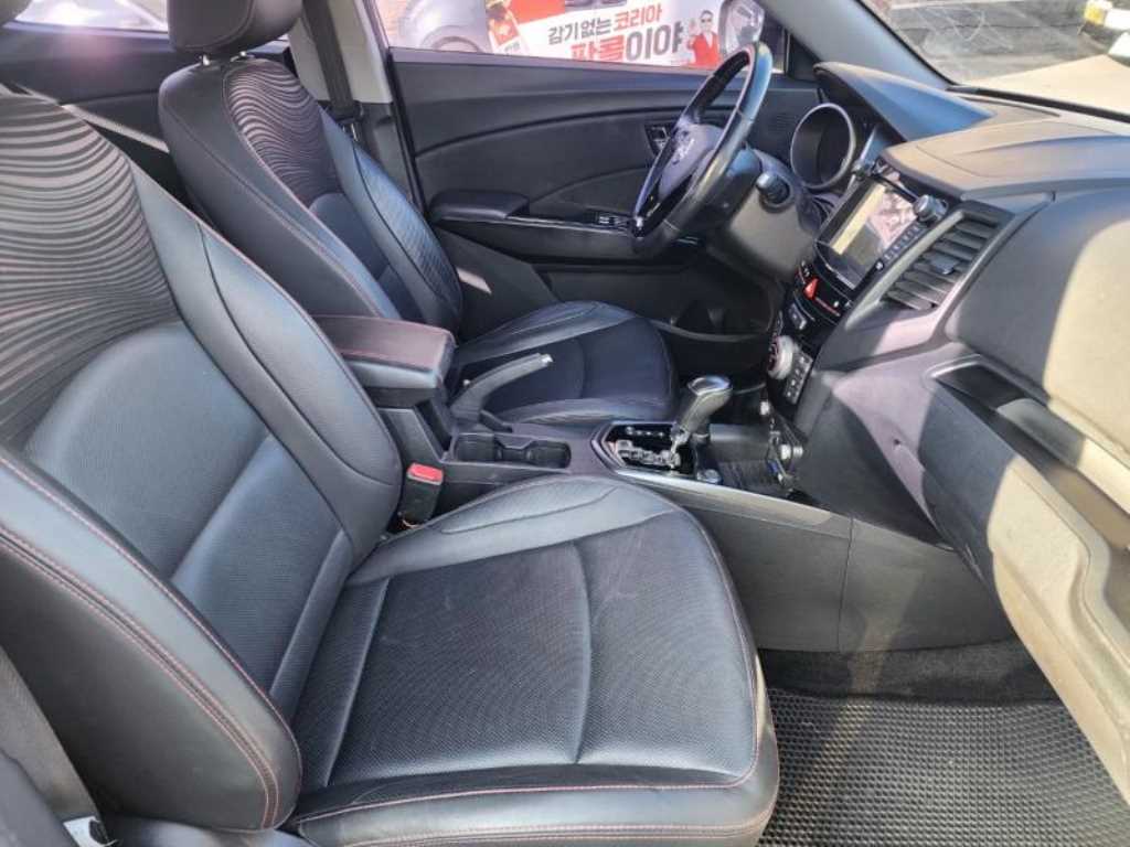 Ssangyong Tivoli - Vista 7