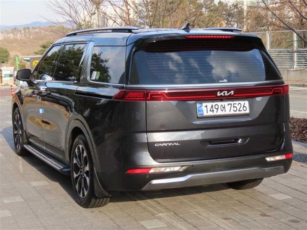 KIA Carnival - Vista 4