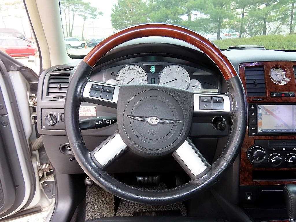 Chrysler 300C - Vista 8