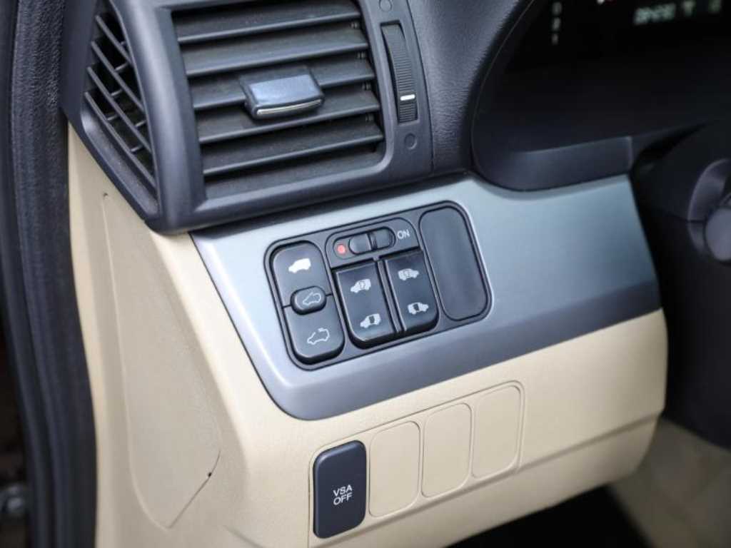 Honda Odyssey 2007 Rojo - Importación desde Corea - HF Imports Iquique - Foto 16