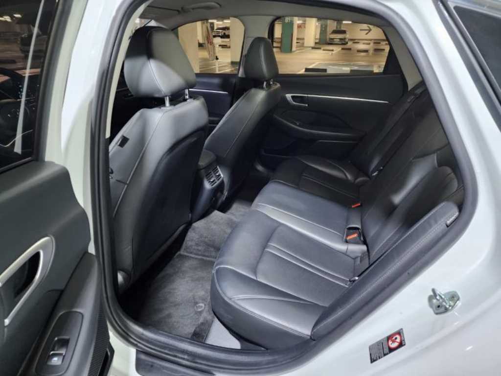 HYUNDAI Sonata - Vista 8